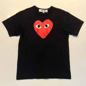 COMME DE GARÇONS PLAY TEE - MEDIUM - BLACK
